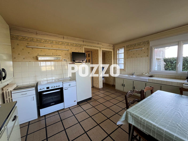 Maison - 137 m² - 8 pièces