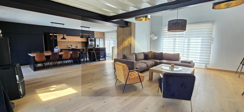 Maison ancienne - 180 m² - 6 pièces