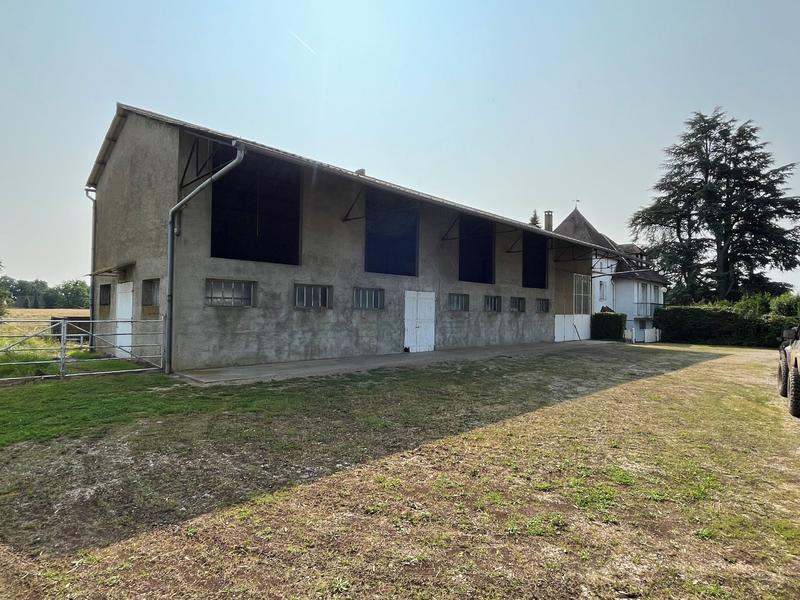 Maison traditionnelle - 256 m² - 9 pièces