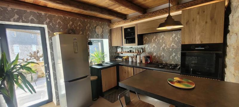 Maison en pierre - 140 m² - 5 pièces