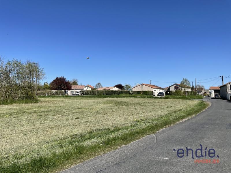 Terrain constructible - 2 435 m²