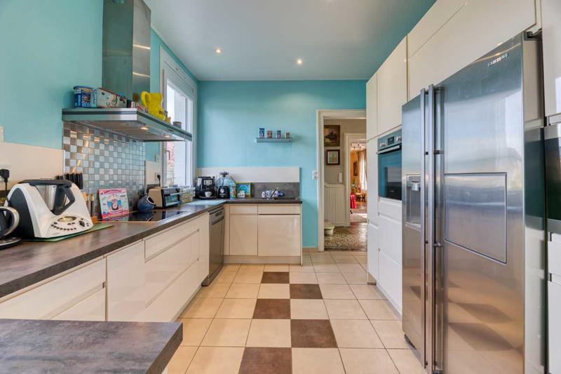 Maison - 223 m² - 10 pièces