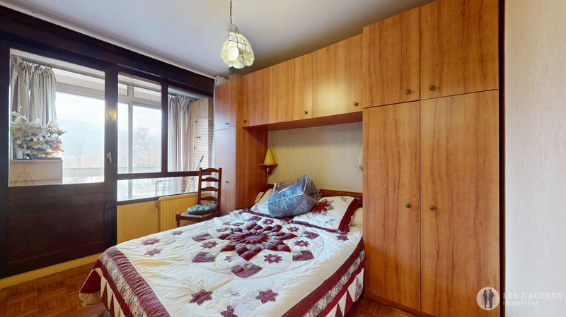 Appartement - 96 m² - 5 pièces