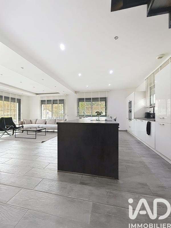 Maison - 144 m² - 5 pièces