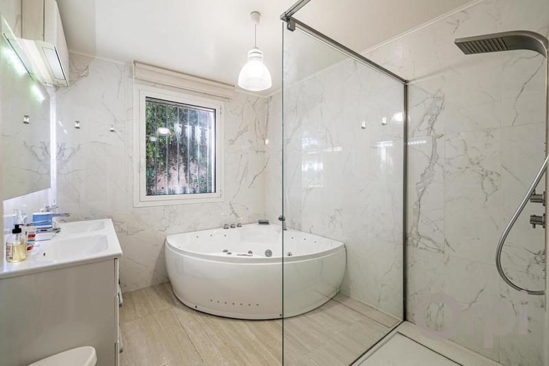 Villa - 190 m² - 6 pièces