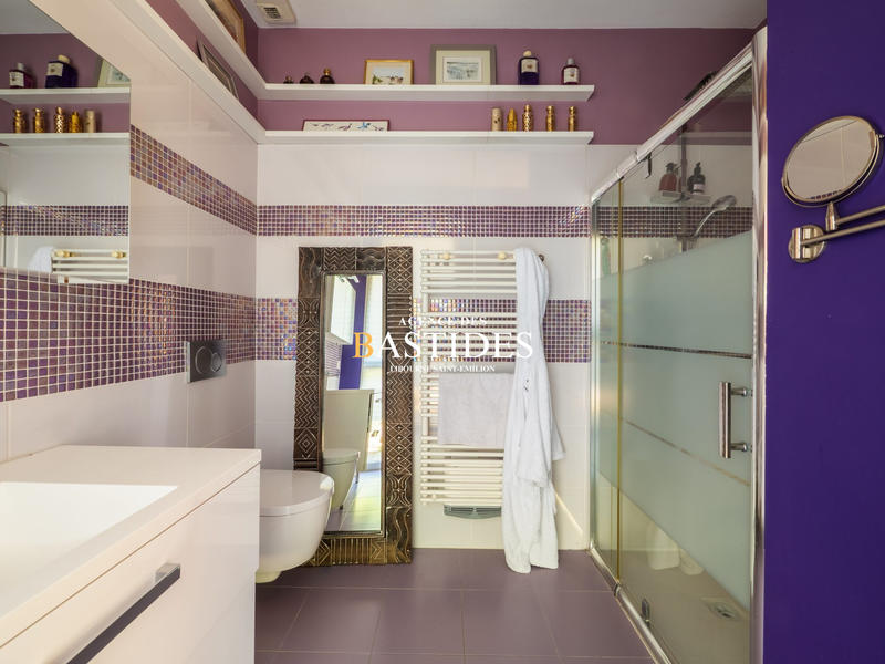 Maison contemporaine - 223 m² - 7 pièces