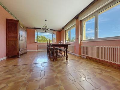 Maison - 188 m² - 6 pièces