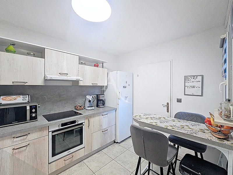 Maison - 97 m² - 5 pièces