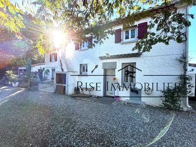 Propriété - 380 m² - 15 pièces