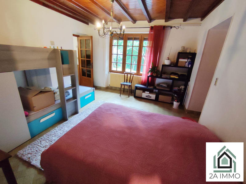 Maison - 205 m² - 10 pièces