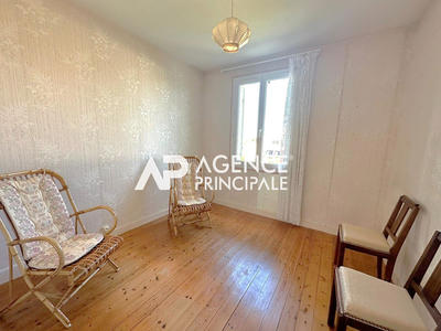 Maison - 80 m² - 5 pièces