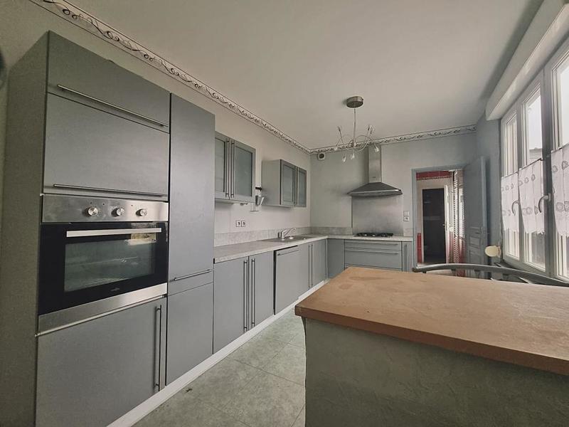 Maison - 163 m² - 6 pièces