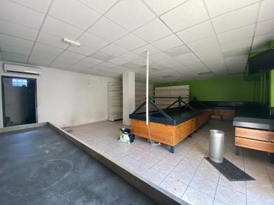 Local commercial - 80 m² - 2 pièces