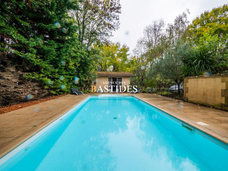 Maison ancienne - 230 m² - 7 pièces