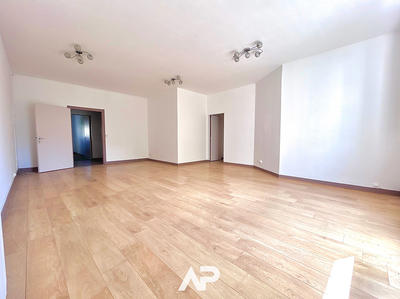 Appartement - 114 m² - 4 pièces