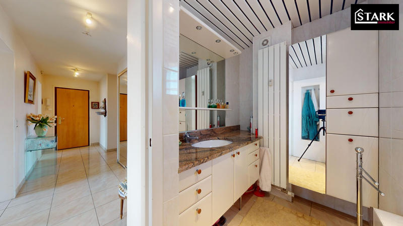 Appartement - 120 m² - 5 pièces