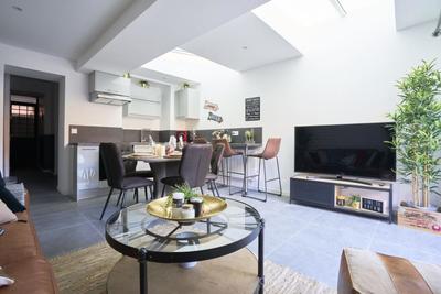 Maison - 88 m² - 6 pièces