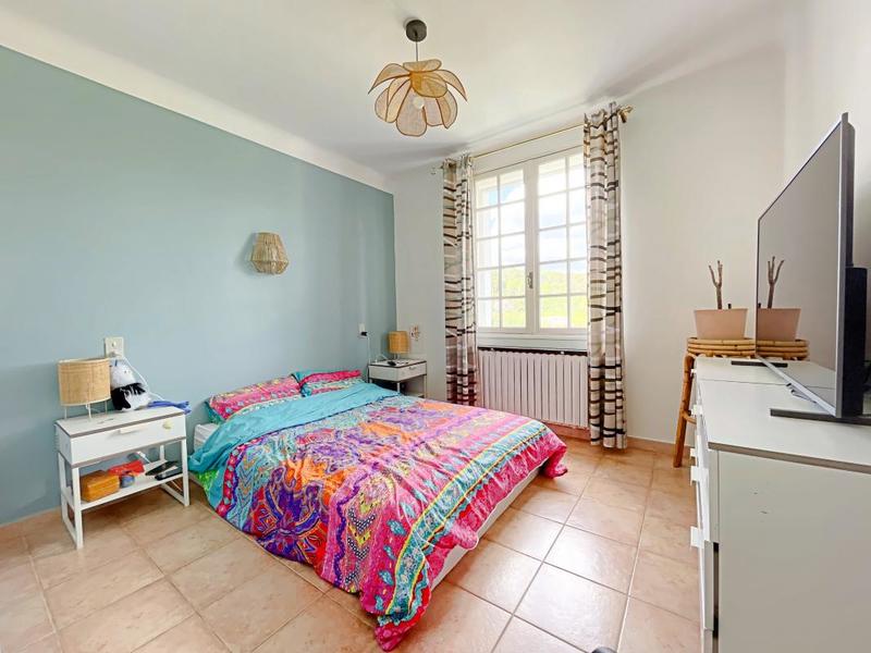 Maison - 176 m² - 9 pièces