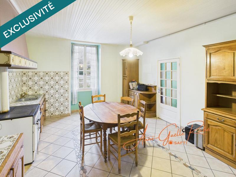 Maison - 317 m² - 10 pièces