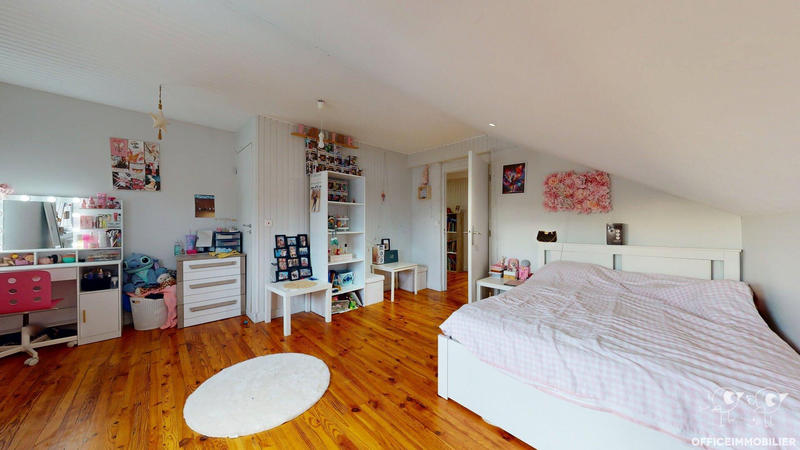 Maison - 168 m² - 6 pièces