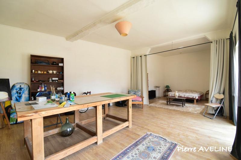 Maison - 410 m² - 11 pièces