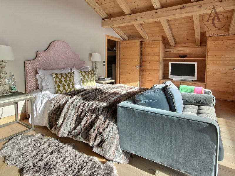 Châlet - 252 m² - 8 pièces