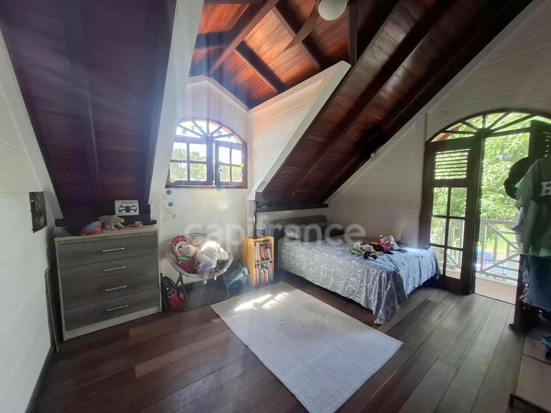 Maison - 141 m² - 7 pièces