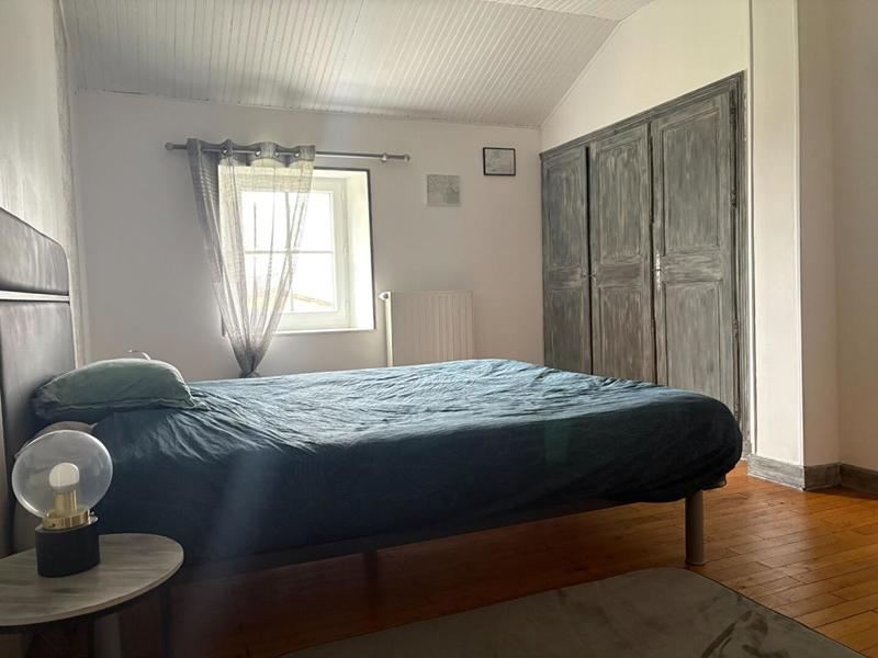 Maison - 219 m² - 8 pièces