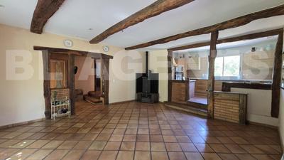 Maison traditionnelle - 137 m² - 6 pièces