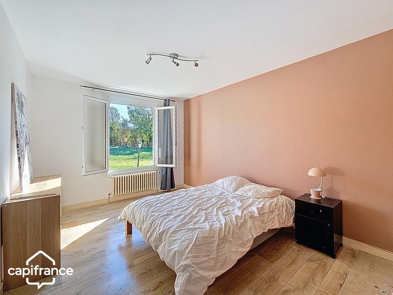 Maison - 449 m² - 18 pièces