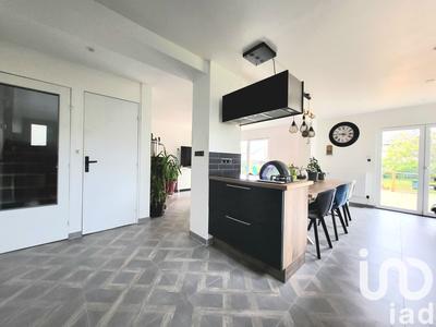 Maison - 104 m² - 4 pièces