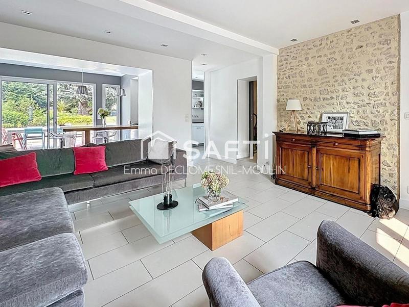 Maison - 232 m² - 8 pièces