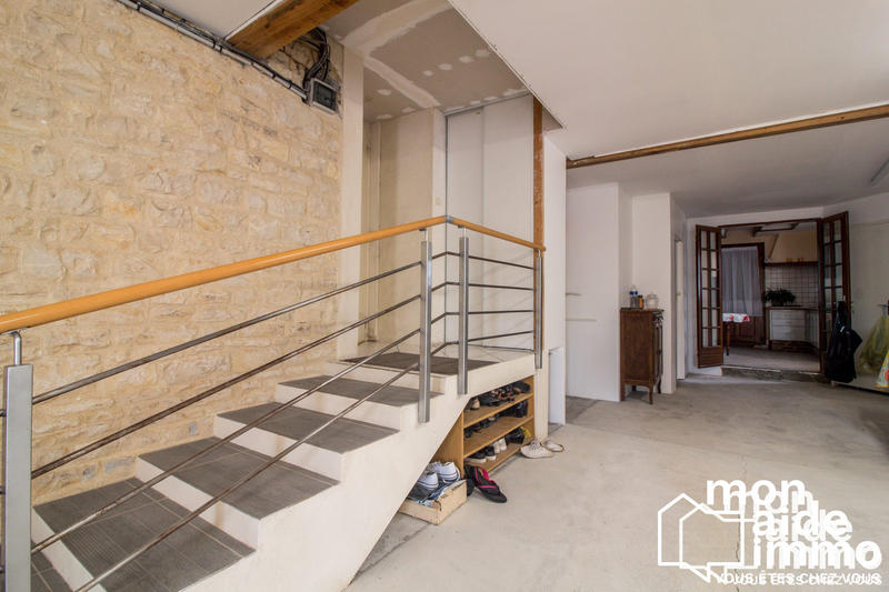 Maison - 220 m² - 5 pièces