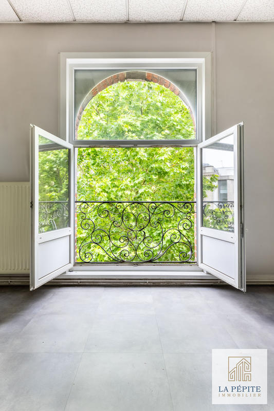 Immeuble - 334 m² - 1 pièce