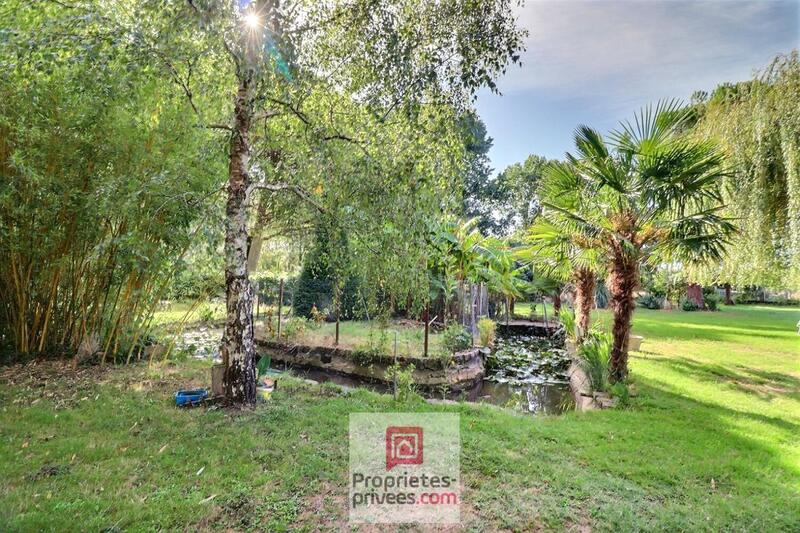 Maison - 230 m² - 13 pièces