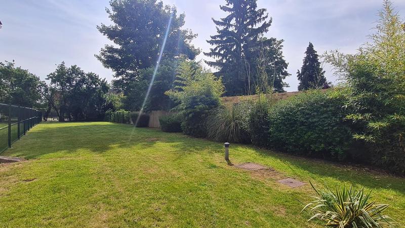 Maison - 240 m² - 9 pièces