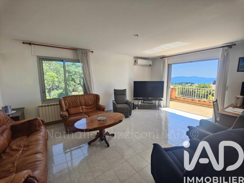 Maison - 176 m² - 6 pièces