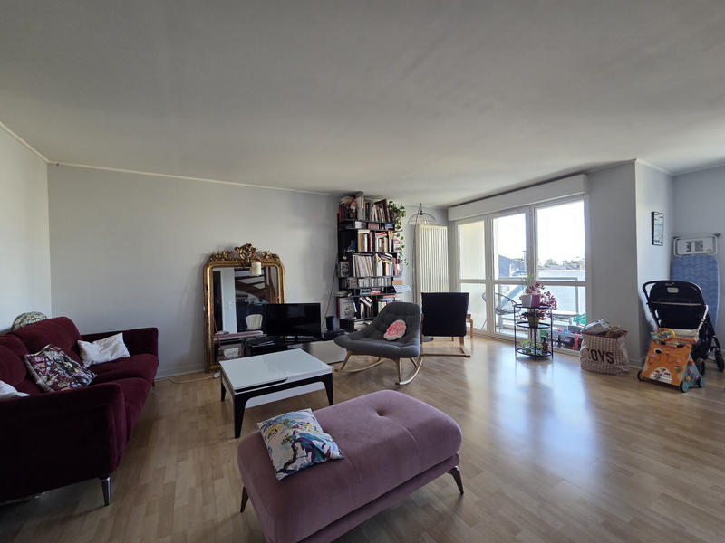 Appartement - 85 m² - 5 pièces