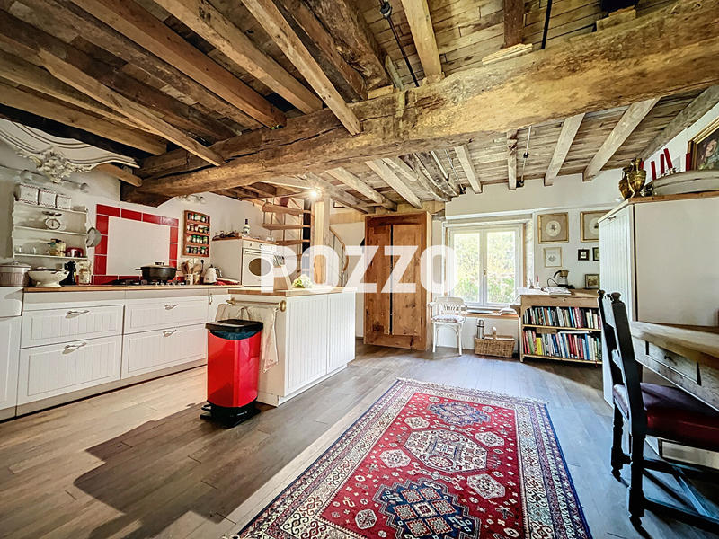 Maison - 439 m² - 16 pièces