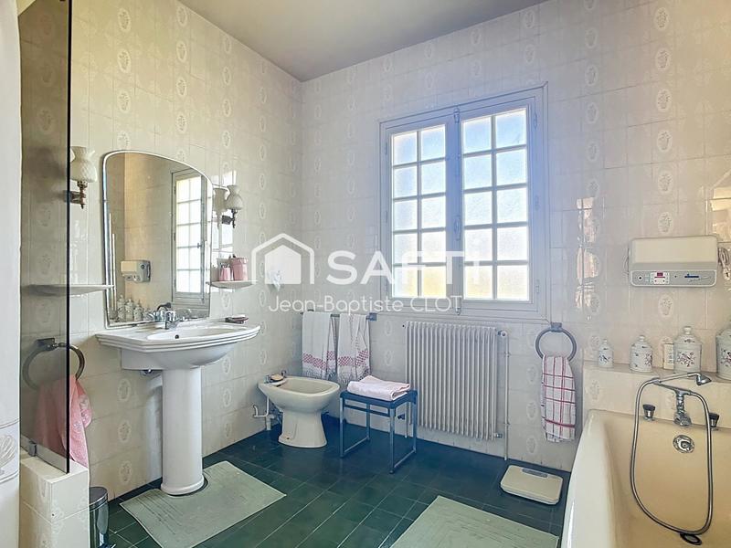 Maison - 200 m² - 7 pièces