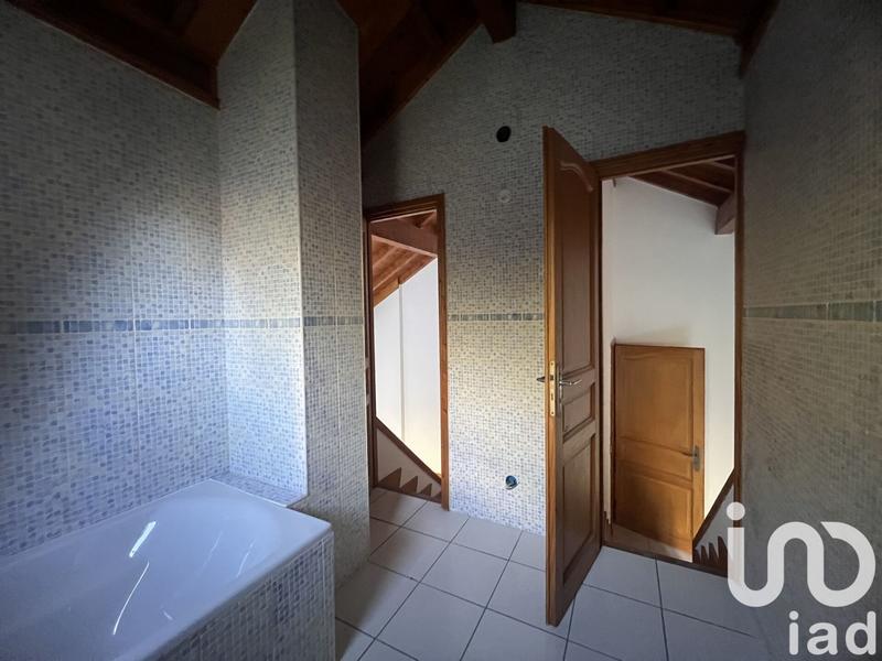 Maison - 121 m² - 5 pièces