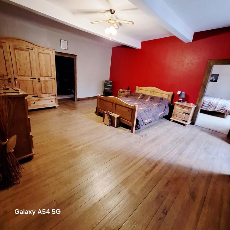 Maison - 300 m² - 11 pièces