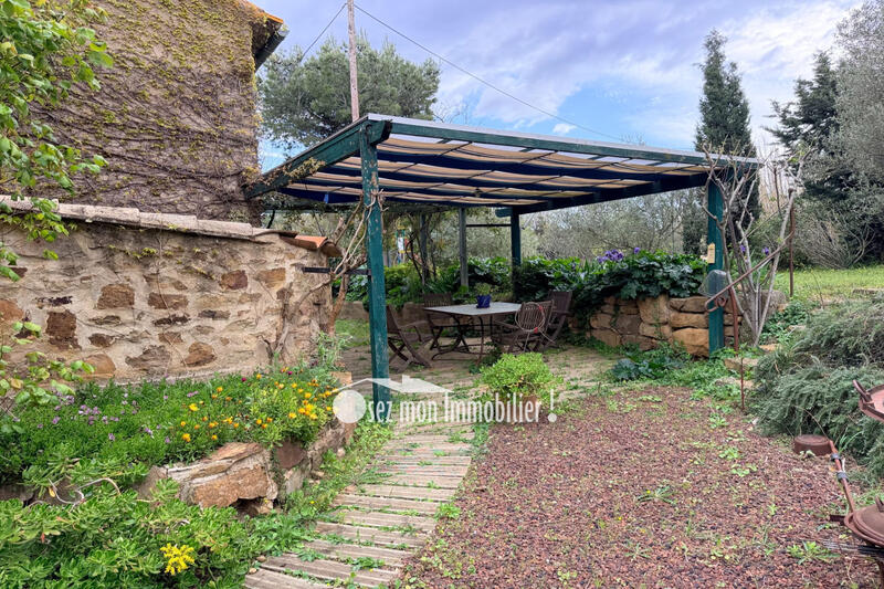 Maison en pierre - 275 m² - 11 pièces