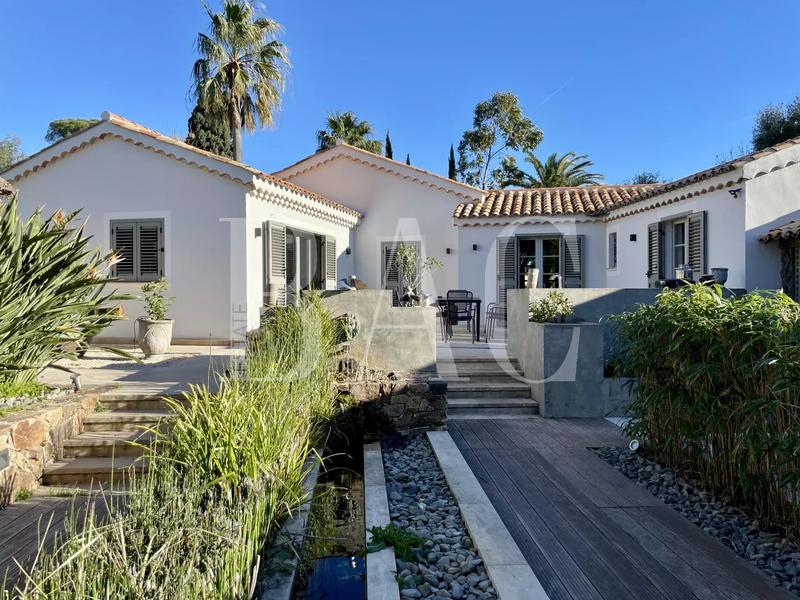 Villa - 273 m² - 12 pièces