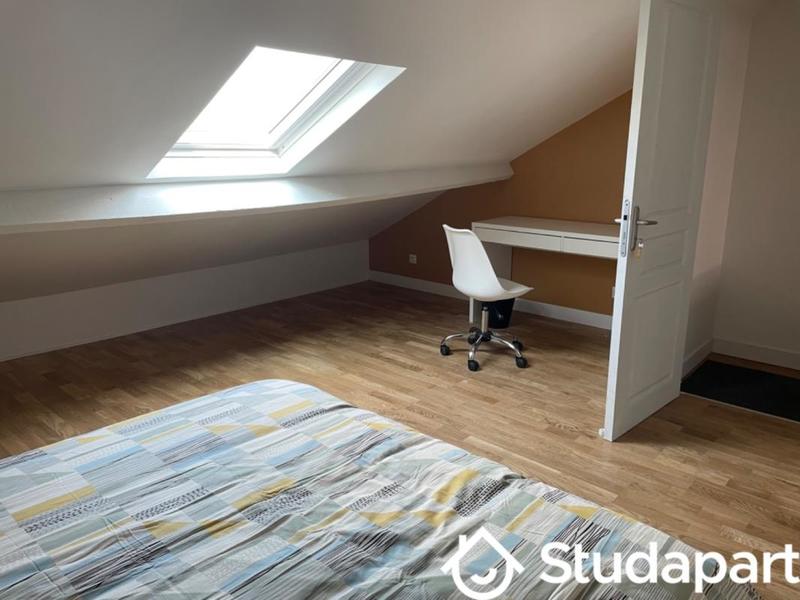 Chambre - 13 m² - 1 pièce