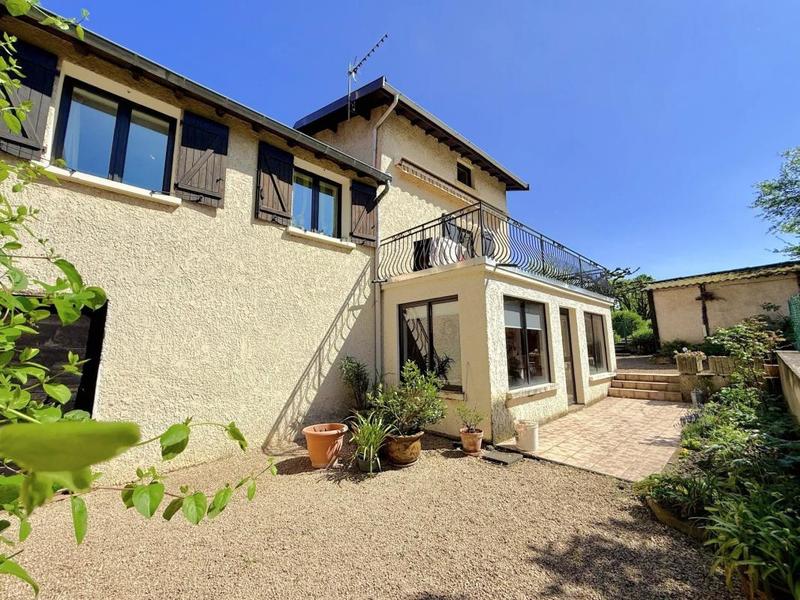 Maison - 92 m² - 4 pièces