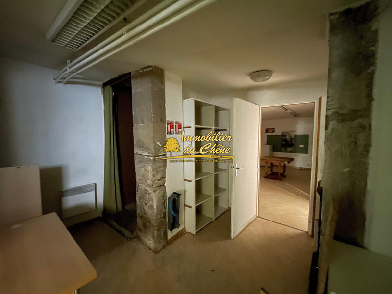 Local commercial - 211 m² - 5 pièces