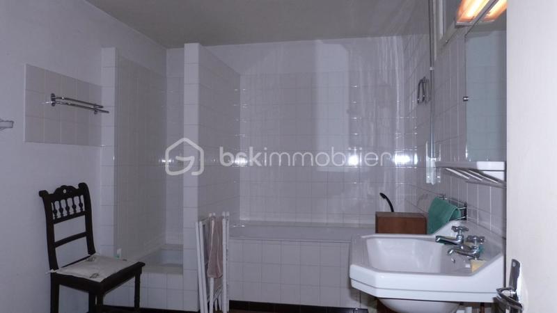 Maison en pierre - 261 m² - 8 pièces