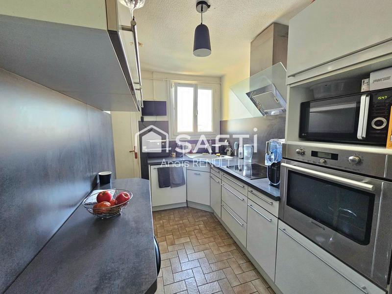 Appartement - 85 m² - 5 pièces