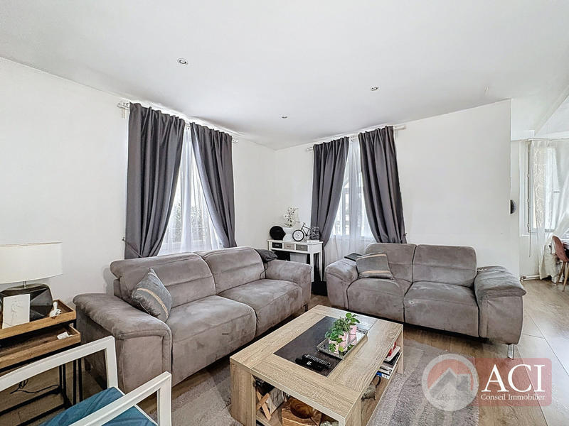 Maison - 185 m² - 6 pièces